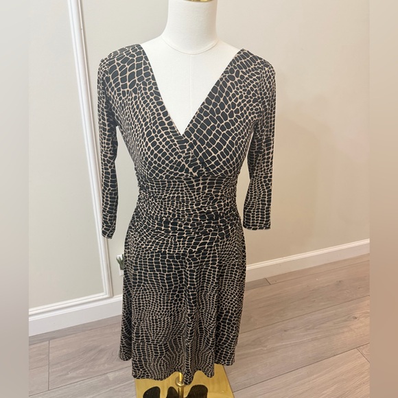 London Times Dresses & Skirts - London Times Black and Tan Midi Dress